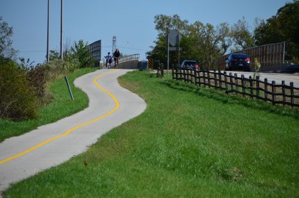 Crossing 394 on Thorn Creek Trail