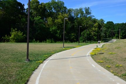 Des Plaines River Trail south of Rand Road