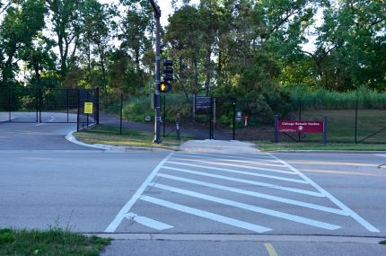 North Branch Trail crossing to Chicago Botanic Gardens