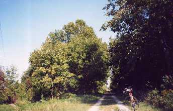 ahnapee-bike-trail-b0003.jpg (13989 bytes)