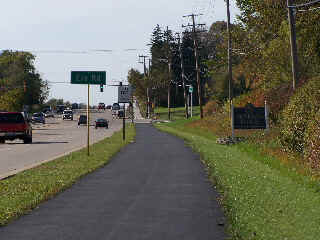 algonquin-road-trail320/100_6675.JPG (49574 bytes)